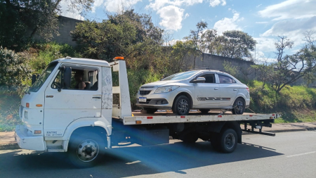 Sandro uincho 24 horas Carro moto van caminhonete, empilhadeira Trator máquina piscina Putim Granja Posto Vaca Preta na Tamoios Carvalho Pinto Dutra em São José dos Campos Sandro uincho 24 horas Carro moto van caminhonete, empilhadeira Trator máquina piscina Putim Granja Posto Vaca Preta na Tamoios Carvalho Pinto Dutra em São José dos Campos