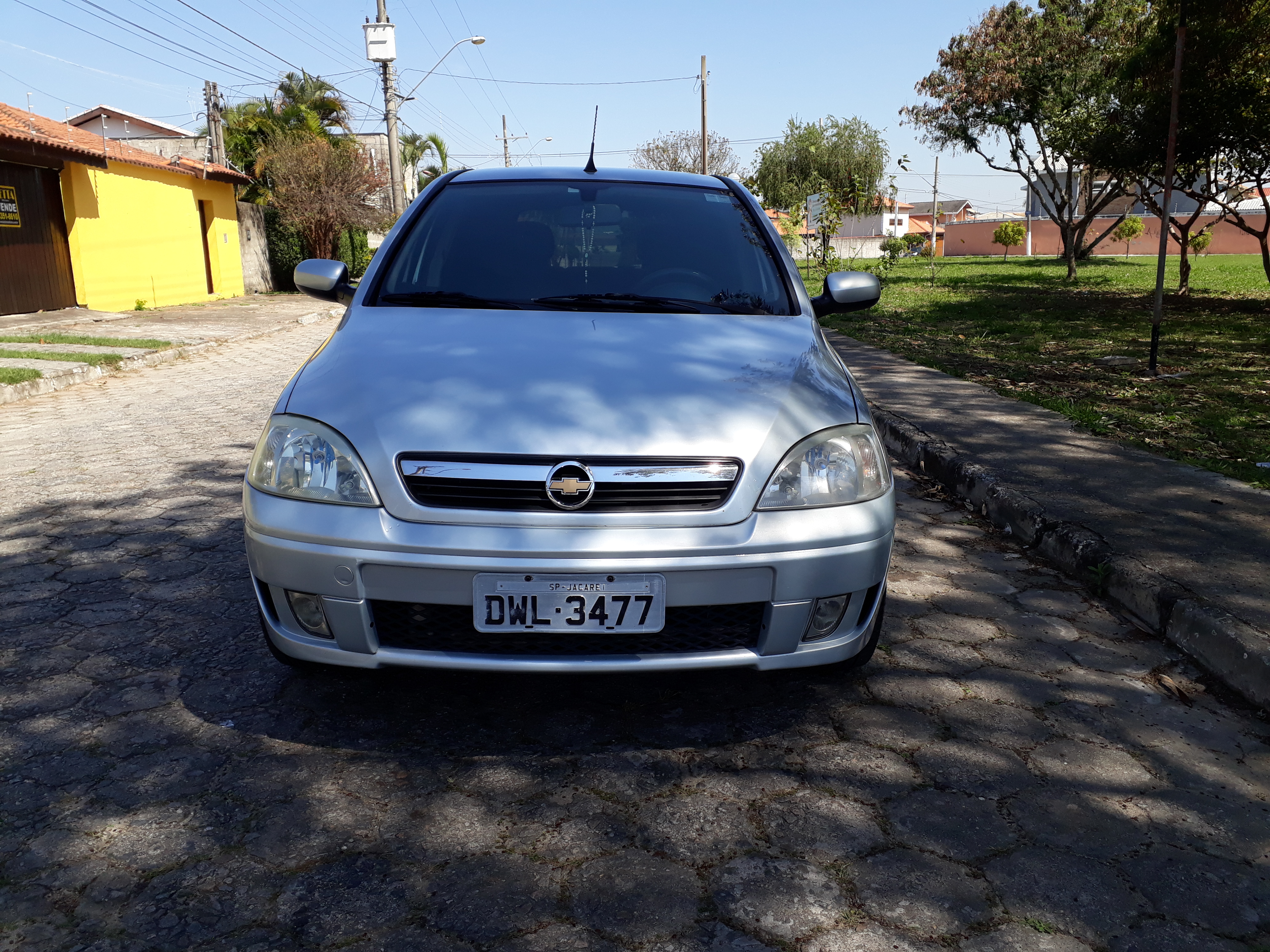 comprar Chevrolet Corsa Hatch em Jacareí - SP