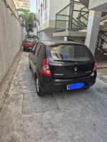 RENAULT SANDERO SANDERO Authentique Hi-Flex 1.0 16V 5p 2011/2011 