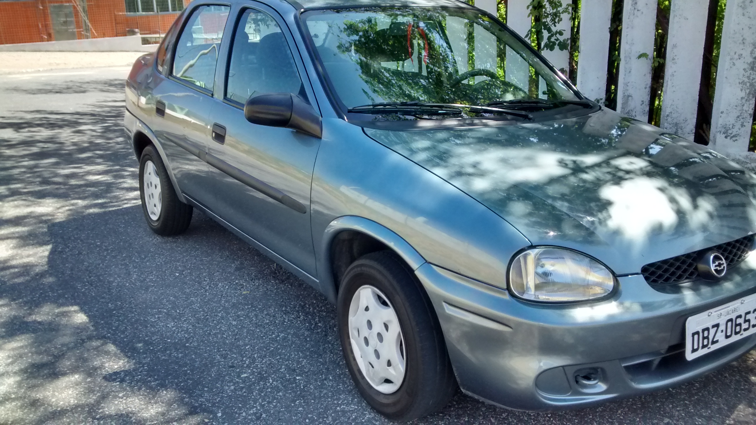 comprar Chevrolet Corsa Hatch em Jacareí - SP