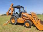 RETROESCADEIRA 580L 4X2